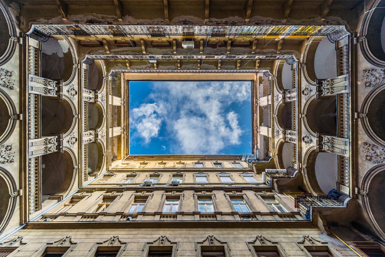 Modern Bauhaus Apartment Budapest Exterior photo